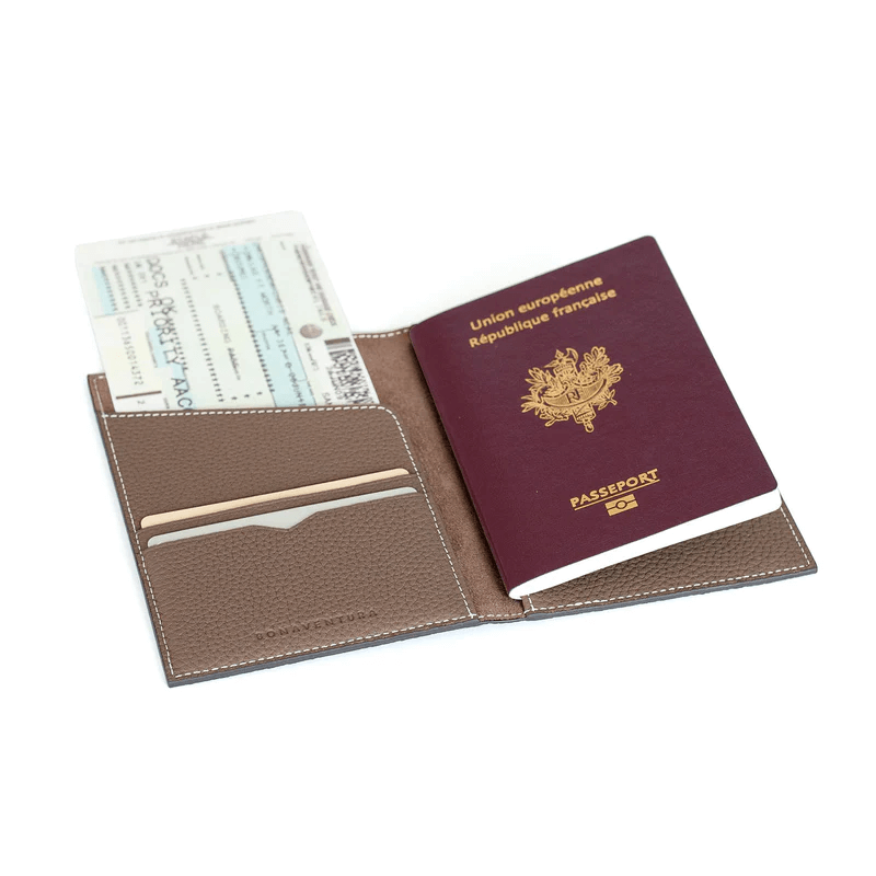 ボナベンチュラパスポートケース